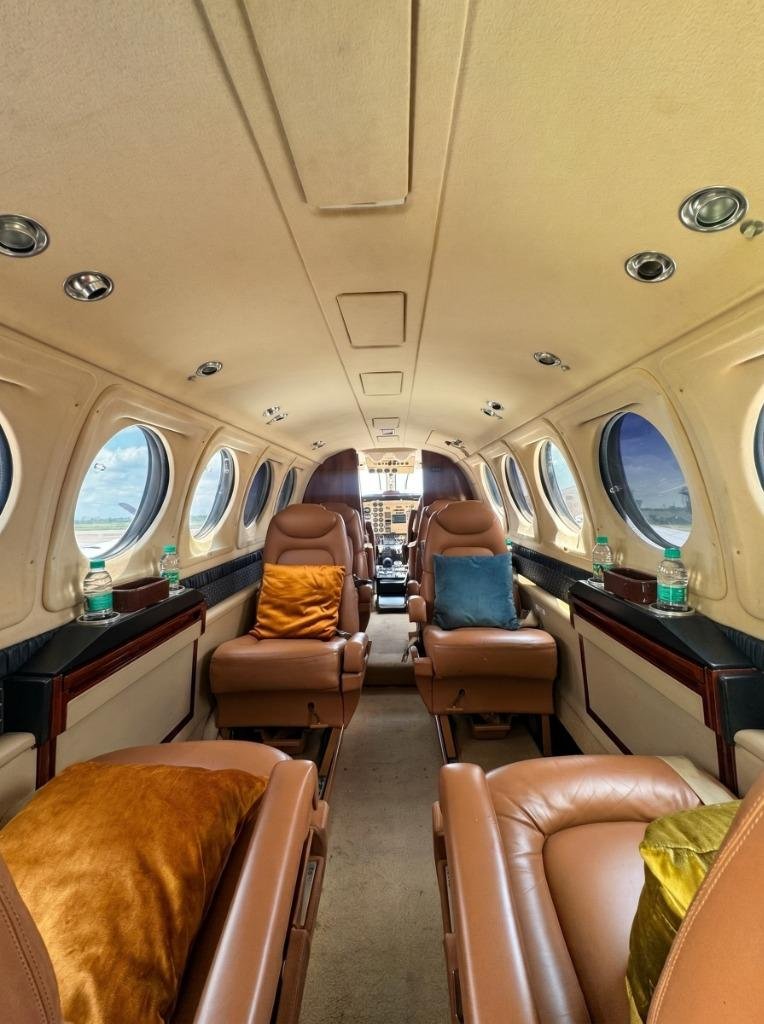 B200 Cabin Row View