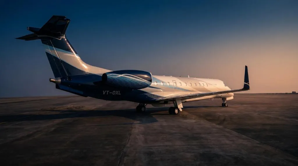 Legacy 600 Tail Dusk Profile