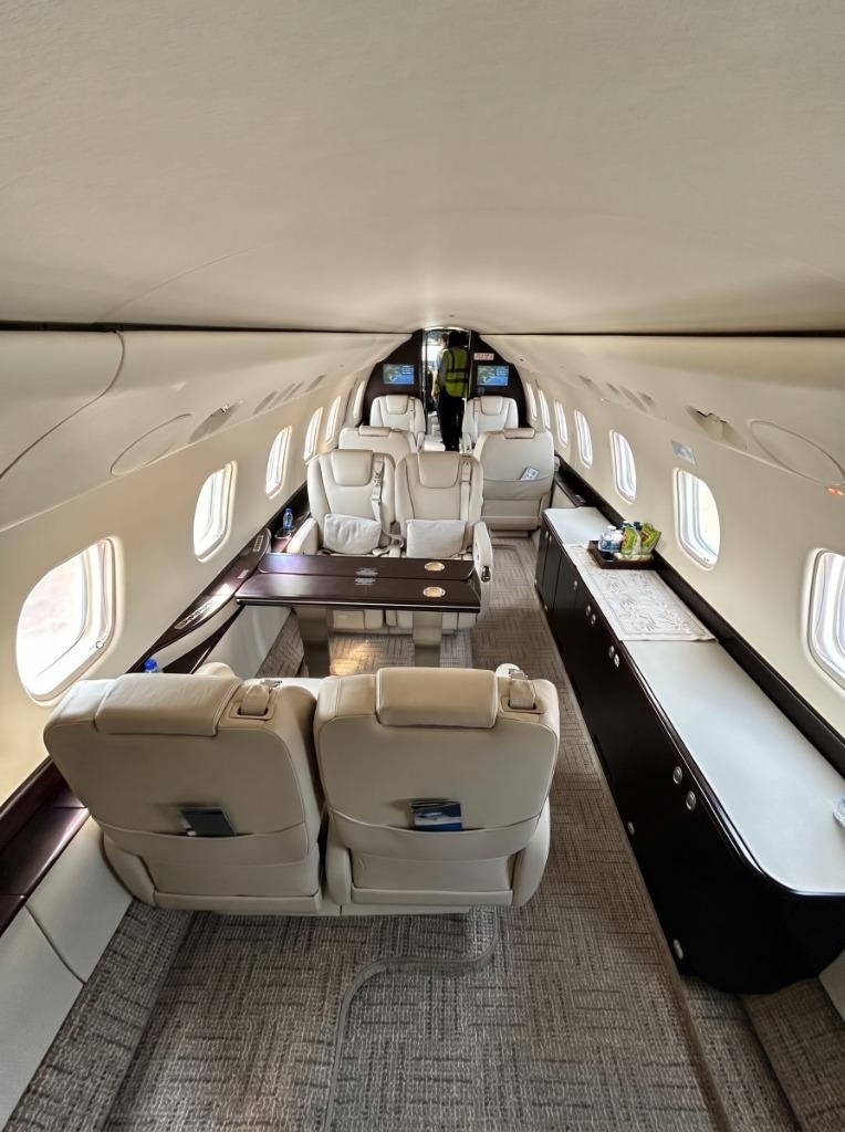Legacy 600 Club Seat Configuration