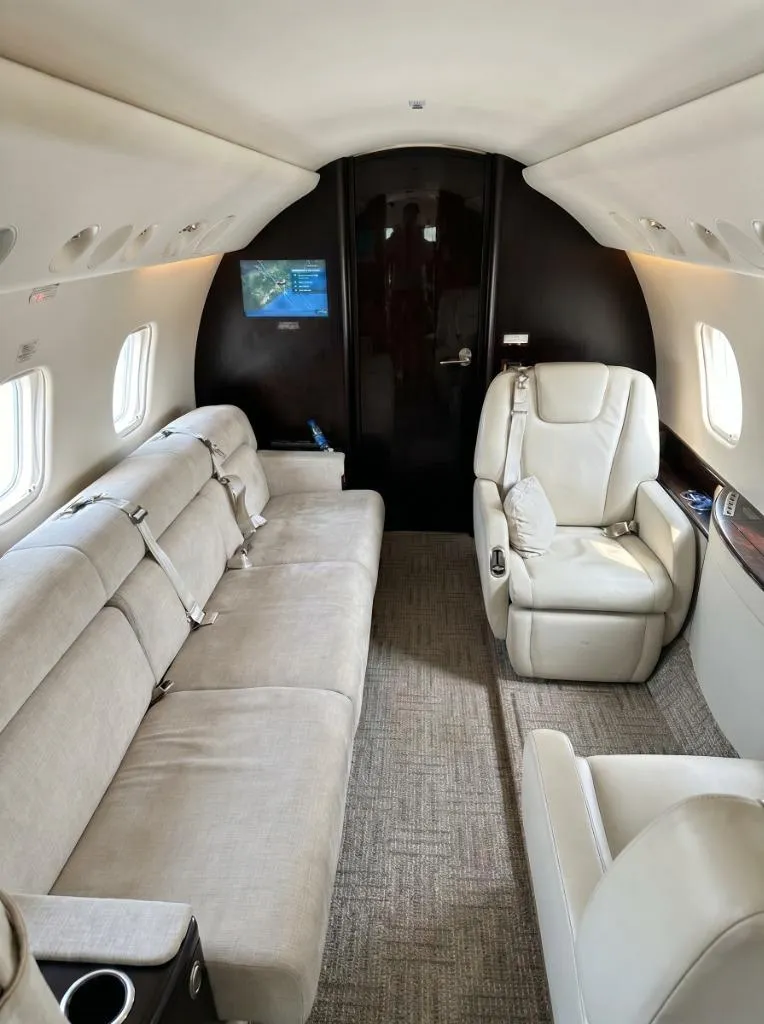 Legacy 600 Sofa Side Angle