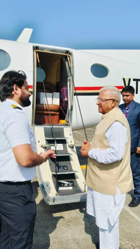 Air Kalinga VIP Passenger Welcomed by Captain