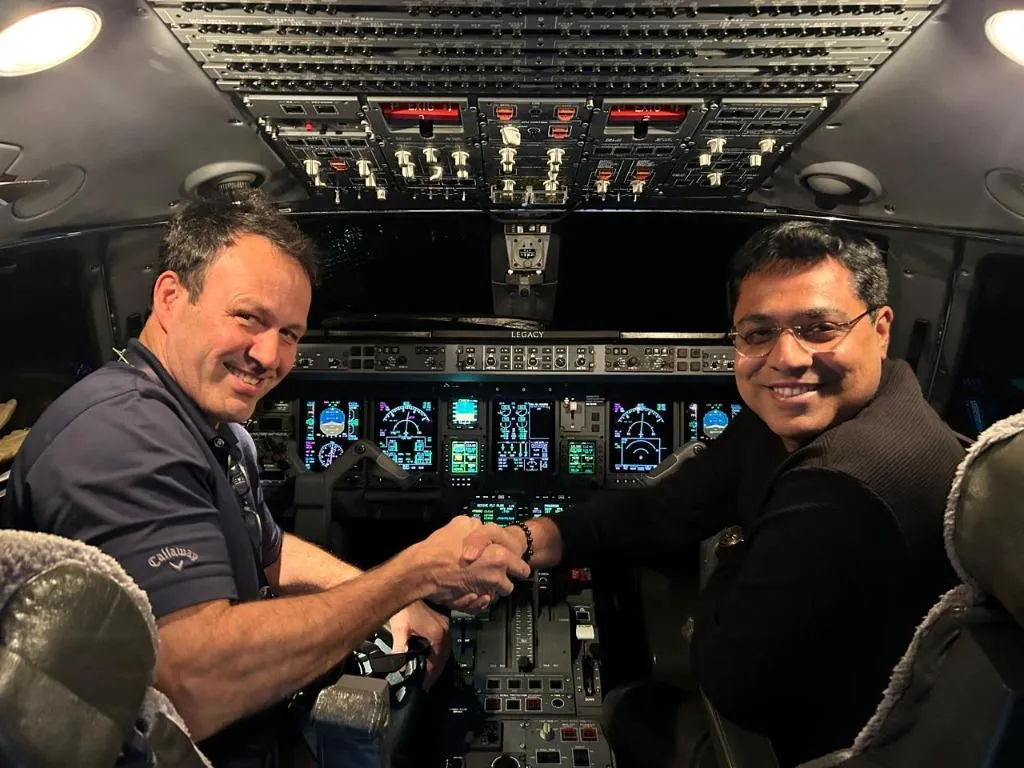 Air Kalinga Pilots shaking hands in Cockpit